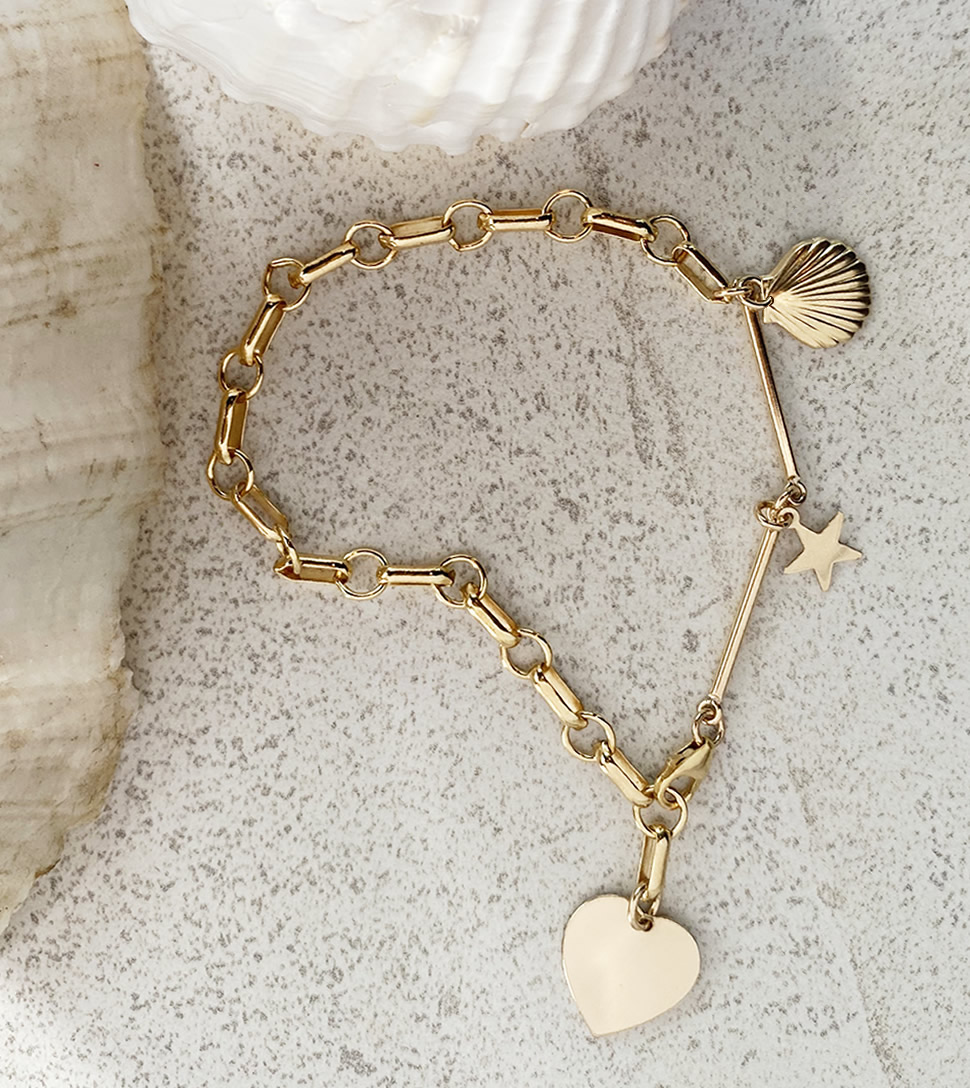 Heart Charm Bracelet in 14K Gold - 7.5