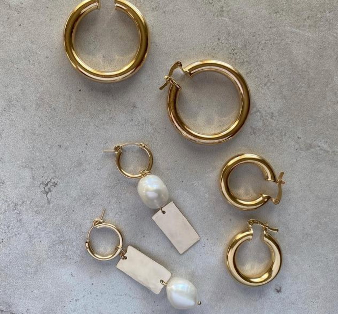 Pearl and Tag Mis-matched Hoop Earrings - Gold, Silver >>