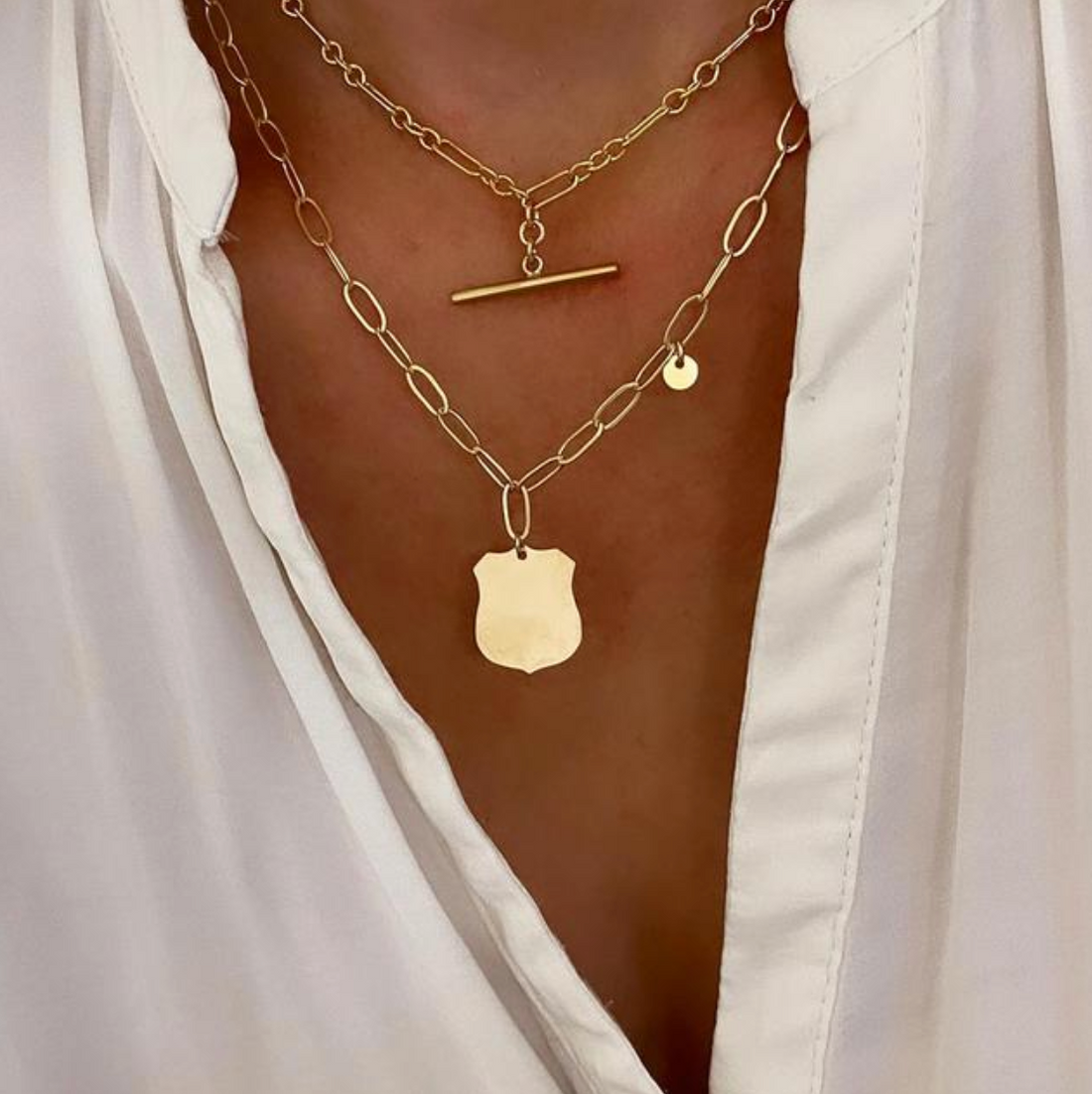 Jamie Crest Necklace - Gold, Silver >>