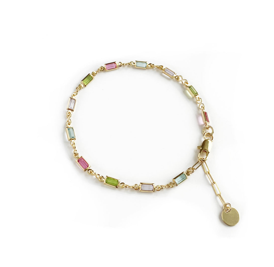 Juliette Gold Delicate Chain Bracelet in White Crystal | Kendra Scott
