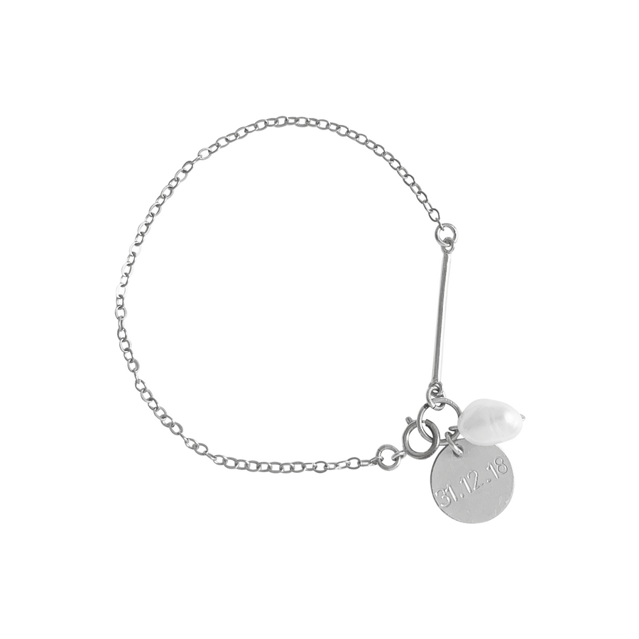 Penny Pearl and Disc Bracelet in Silver Color