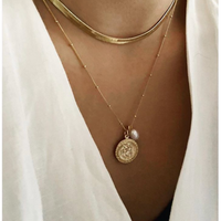 Jada St Christopher and Pearl necklace - Gold, Silver >>